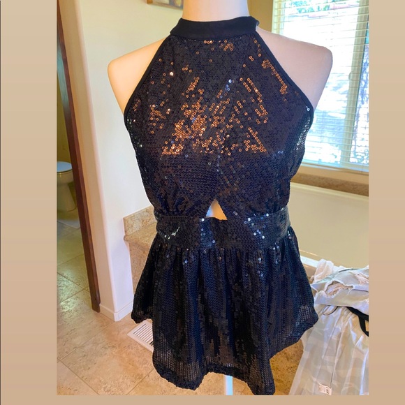 Top - Picture 1 of 4